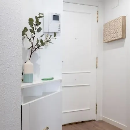 Loira Berdusan: Tranquilo Y Calido Apartamento De Una En Gran Avenida Apartman *